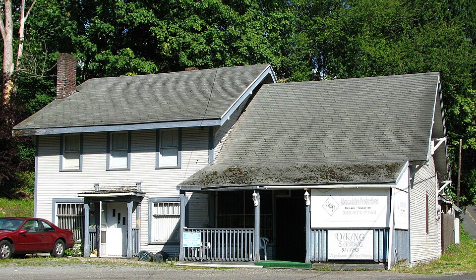Photograph of Sara Store