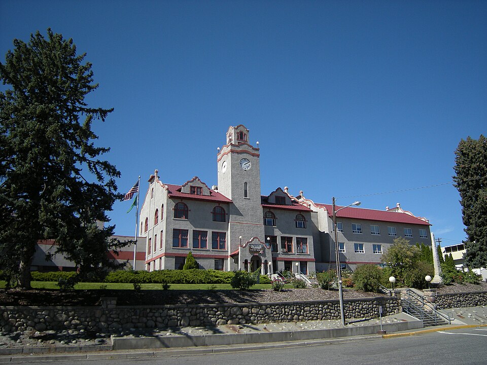 Photograph of Okanogan County Courthouse