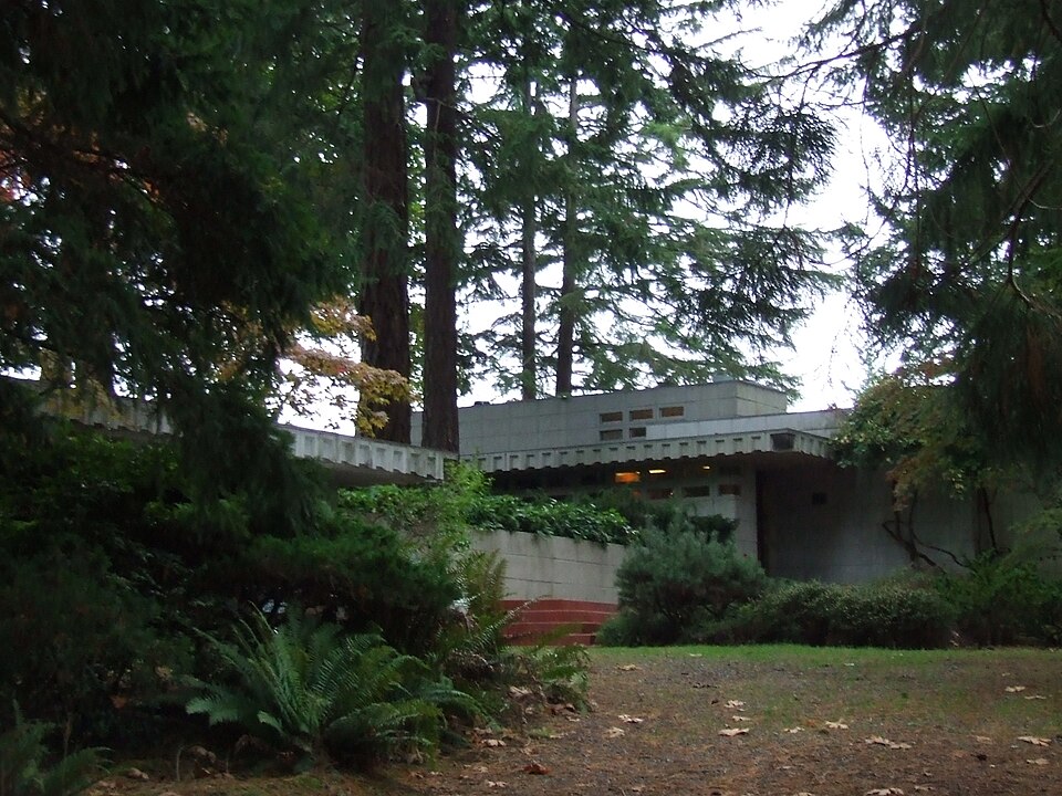Photograph of Tracy House
