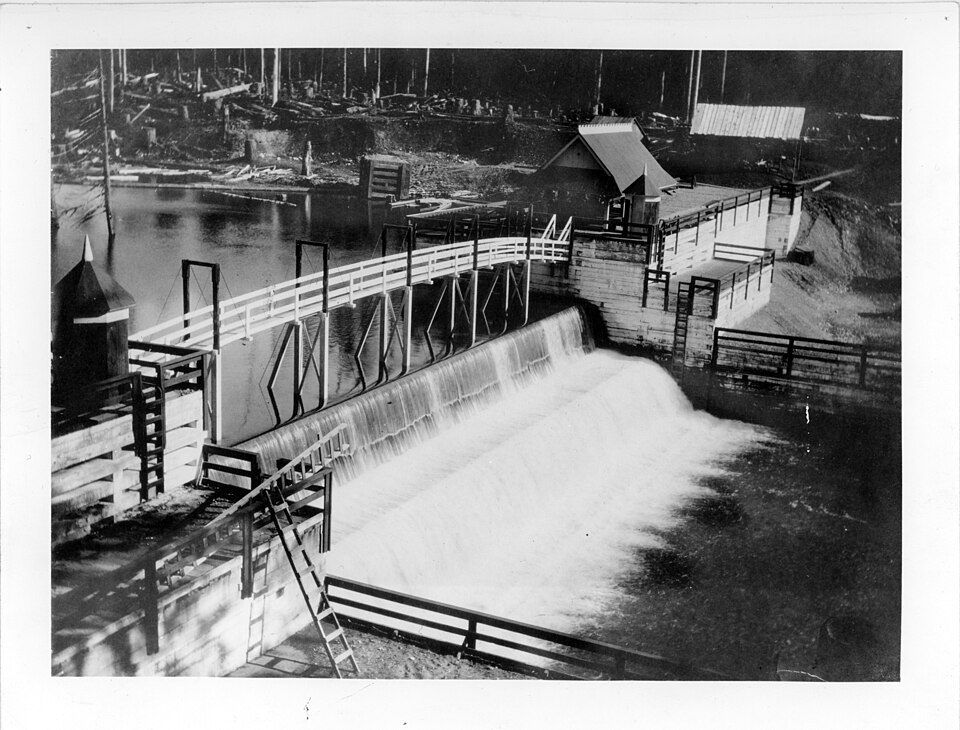 Photograph of Seattle Municipal Light and Power Plant