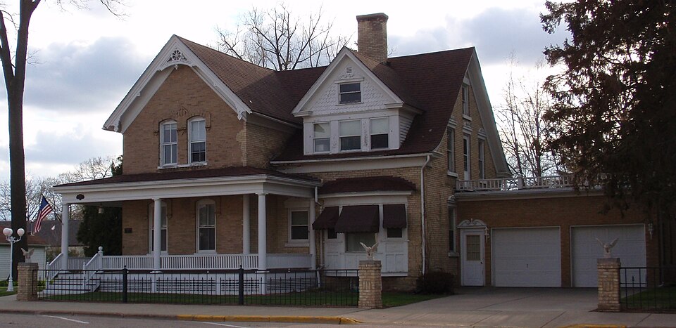 Photograph of Lachmund Family House