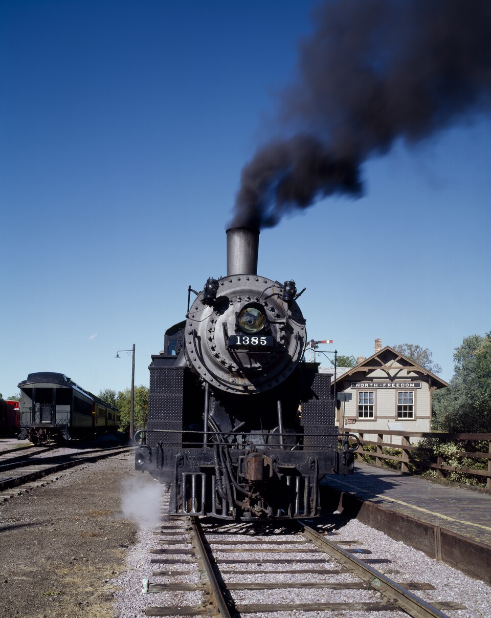 Photograph of Chicago and North Western Railway 1385