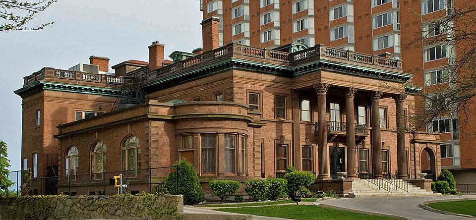 Photograph of McIntosh-Goodrich Mansion