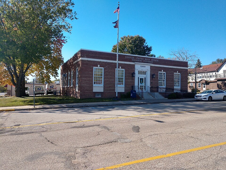 Photograph of Reedsburg Post Office
