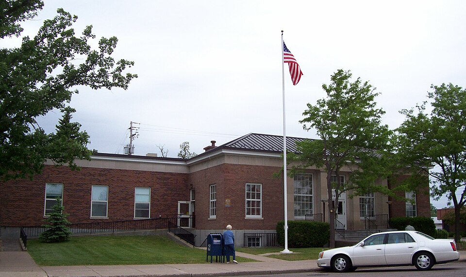 Photograph of United States Post Office (Waupaca, Wisconsin)