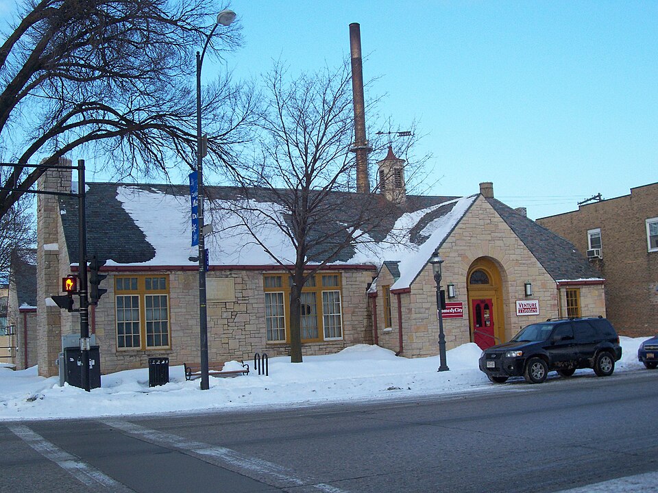 Photograph of De Pere Public Library