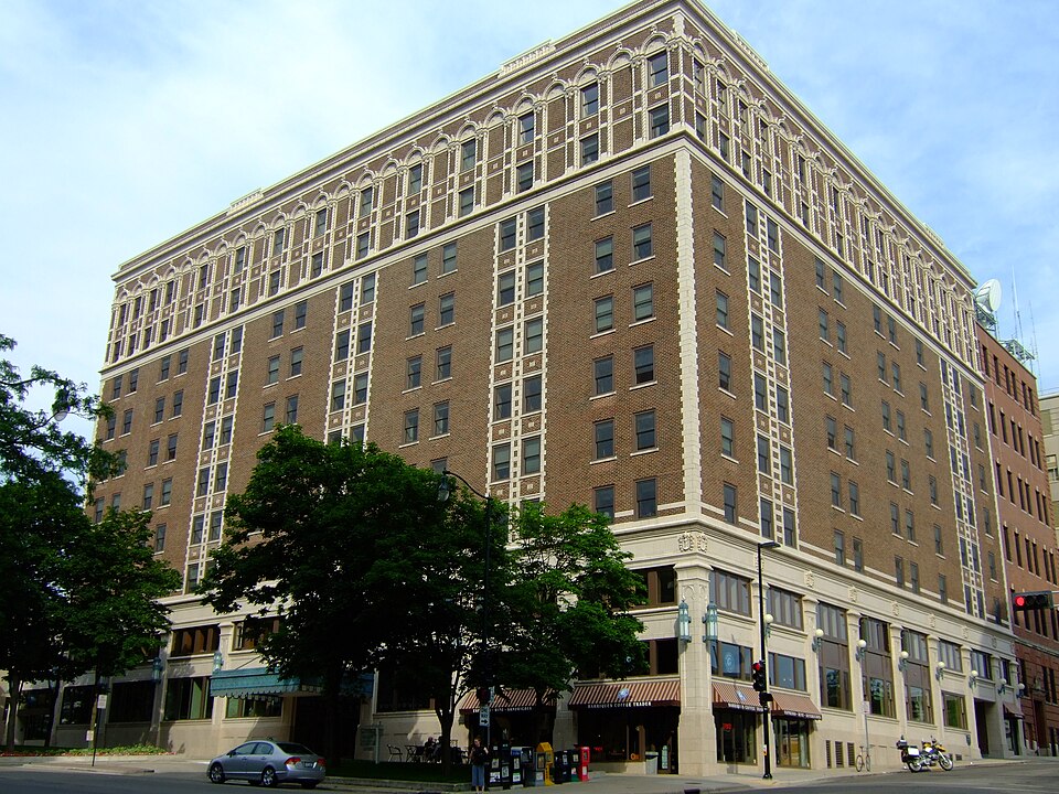 Photograph of Hotel Loraine