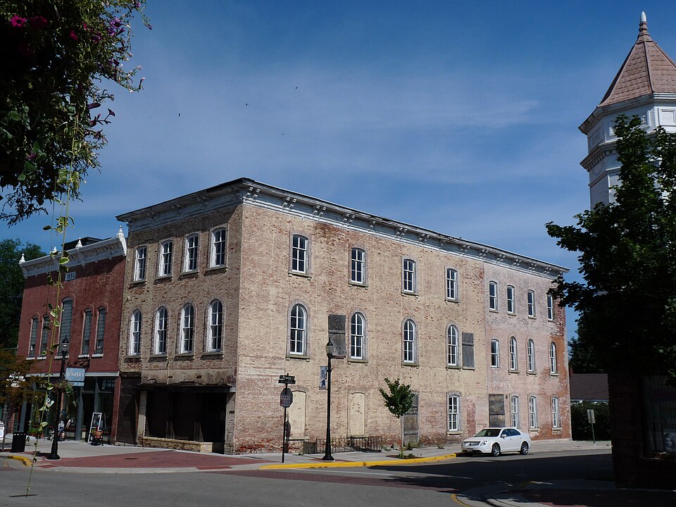Photograph of Commercial Hotel