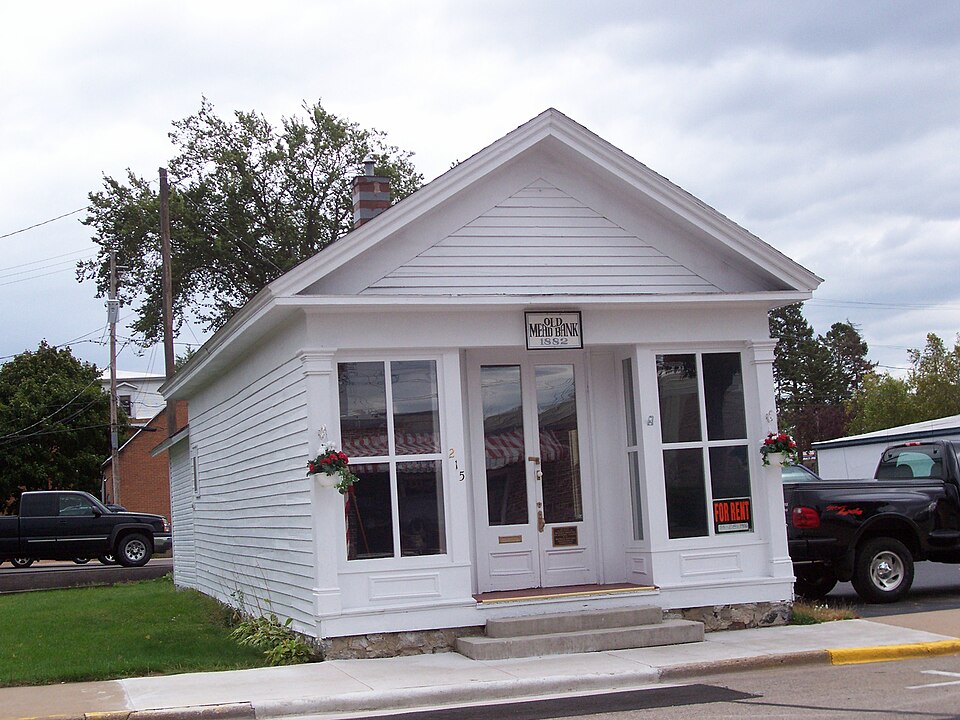Photograph of Mead Bank