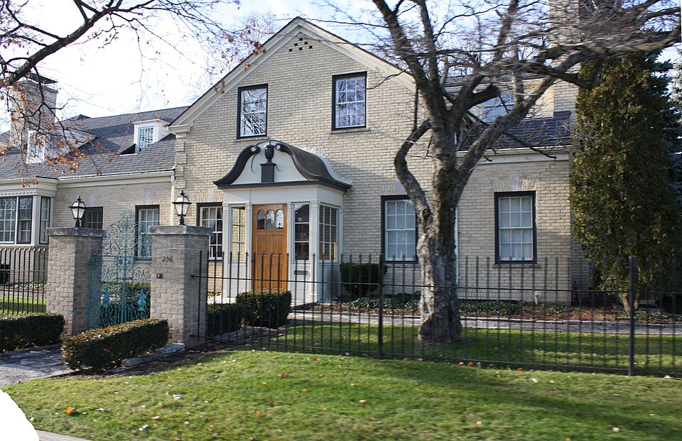 Photograph of J. Leslie Sensenbrenner House