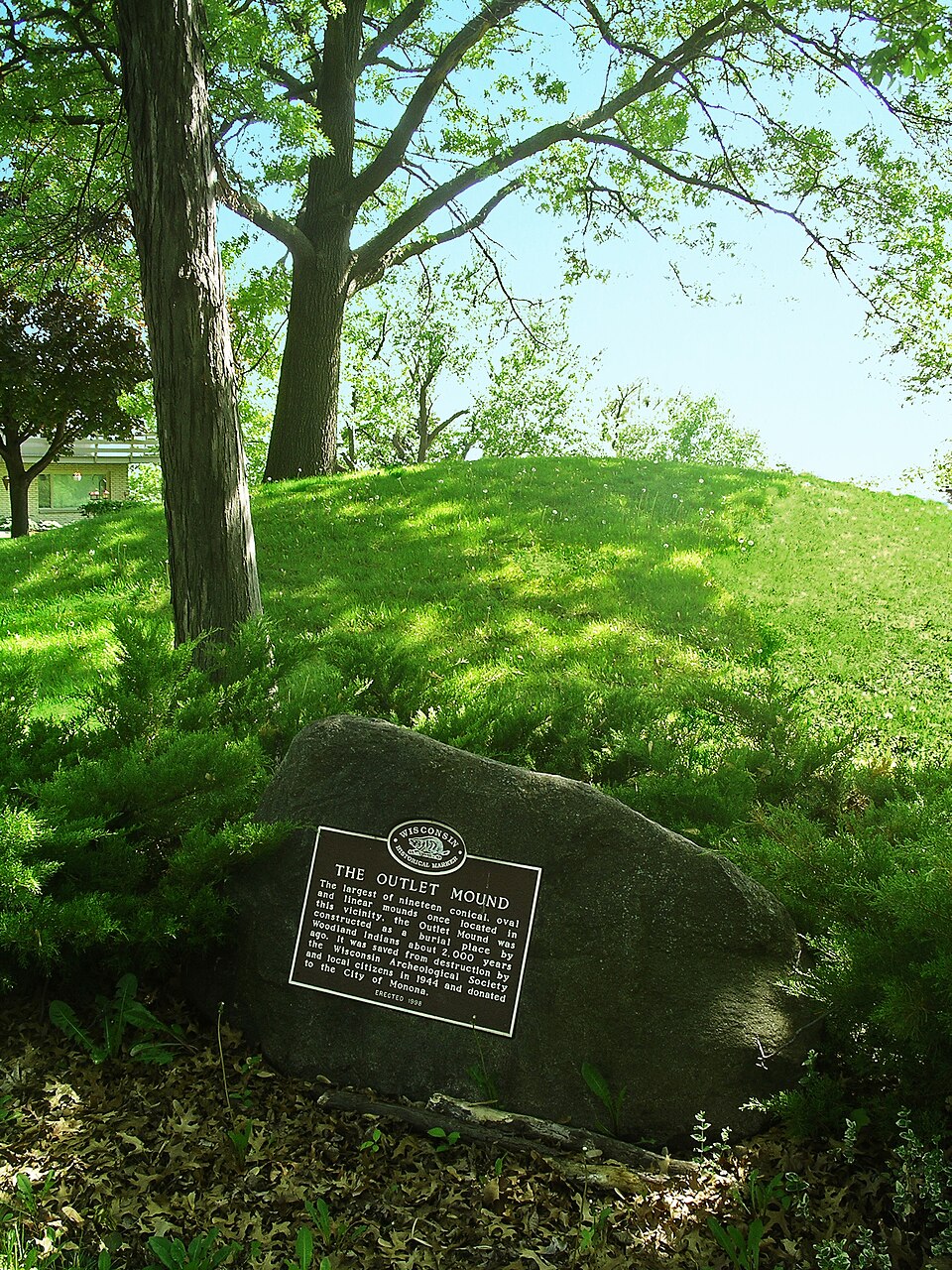 Photograph of Outlet Mound