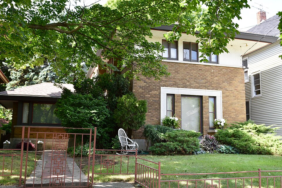 Photograph of Anthony and Caroline Isermann House