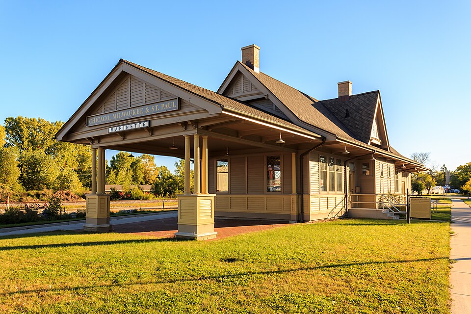 Photograph of Marinette station