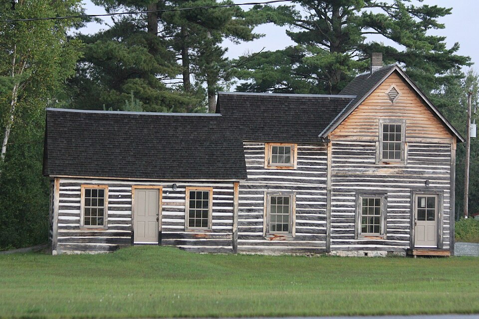 Photograph of Dinesen-Motzfeldt-Hettinger Log House