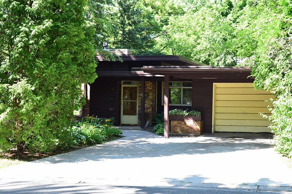 Photograph of John T. and Margaret Nichols House