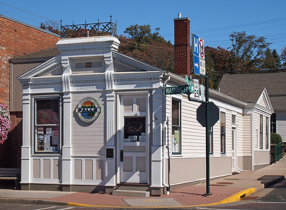 Photograph of Cushing Land Agency Building