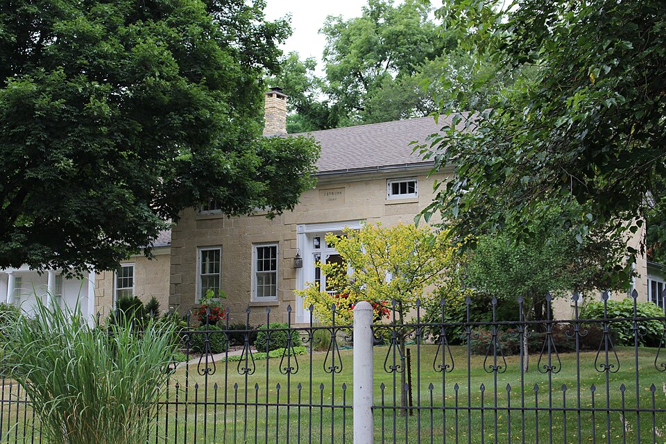 Photograph of John and Eleanor Strunk House
