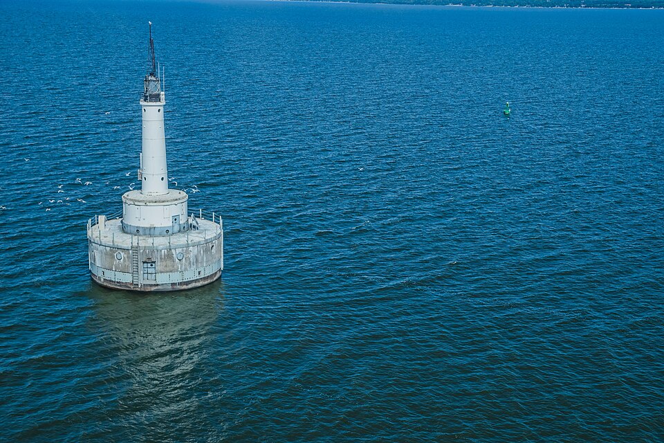 Photograph of Green Bay Harbor Entrance Light