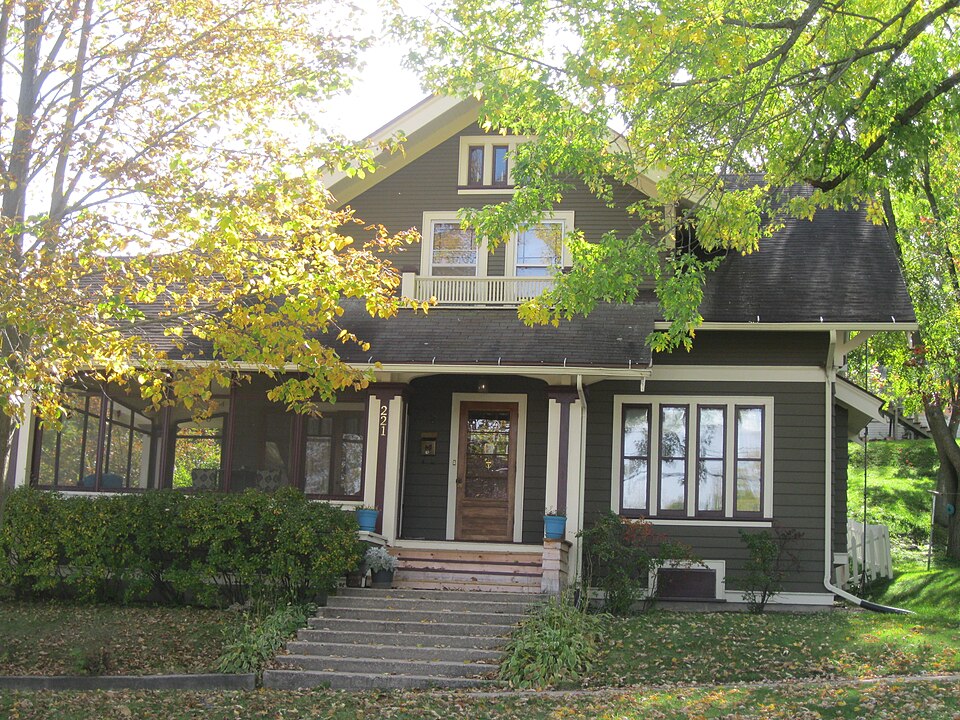 Photograph of Daniel and Nellie Byrns House