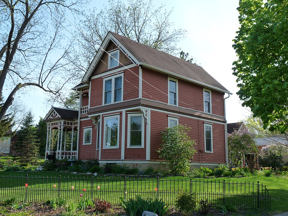 Photograph of Richard W. and Margaret Mills House