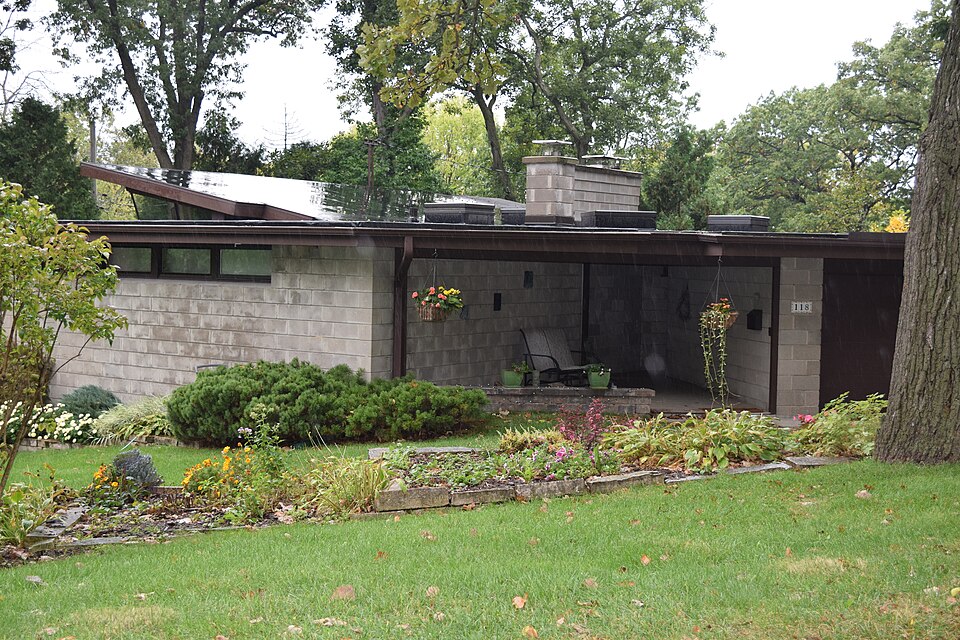 Photograph of Dr. Charles and Judith Heidelberger House