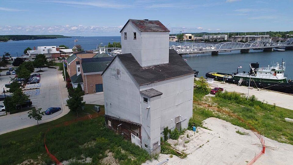 Photograph of Teweles and Brandeis Grain Elevator