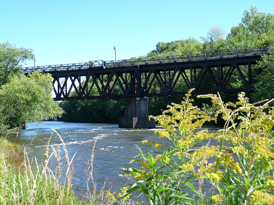 Photograph of Soo Line Railroad Bridge