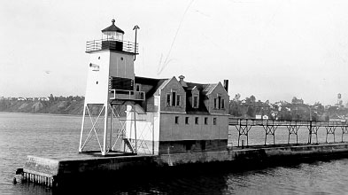 Photograph of Kewaunee Pierhead Lighthouse