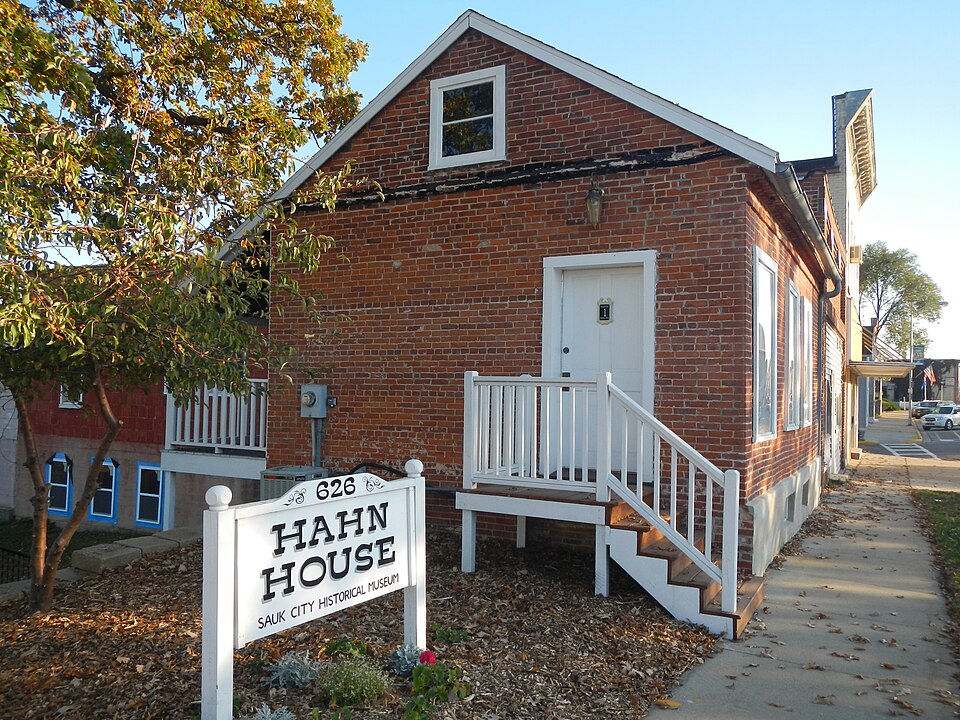 Photograph of Otto Sr. and Lisette Hahn House