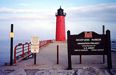 Photograph of Milwaukee Pierhead Light