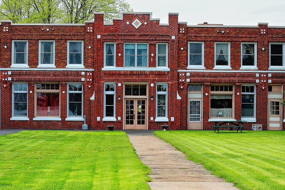 Photograph of Pelican Lake Hotel