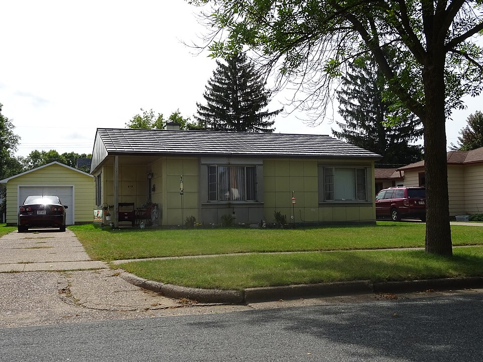 Photograph of Einar and Alice Borton House