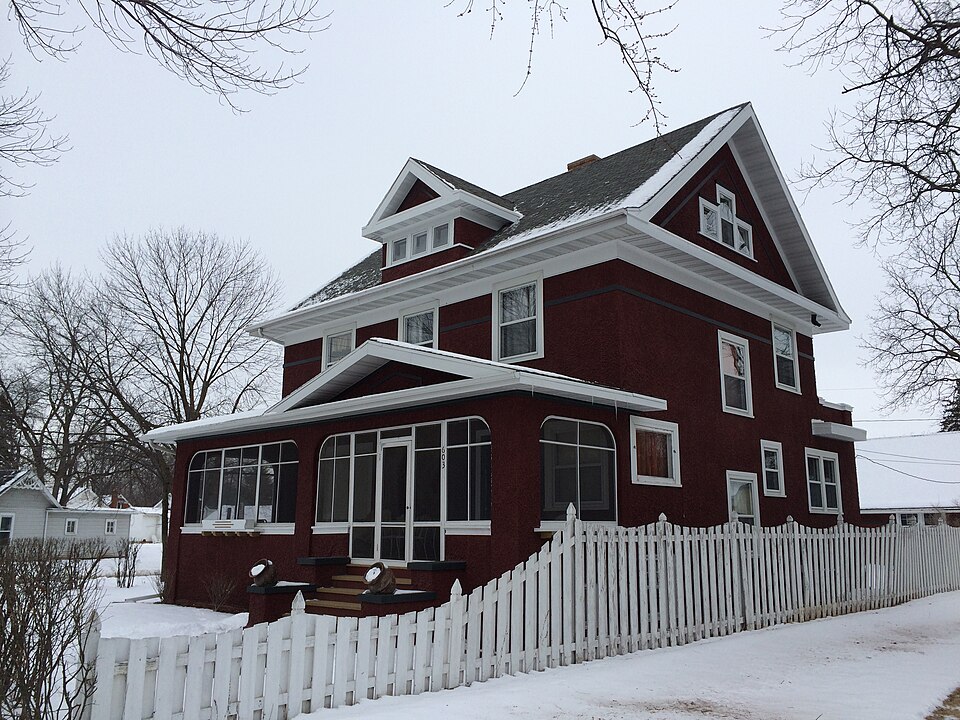 Photograph of Edwin and Jennie Gutknecht House