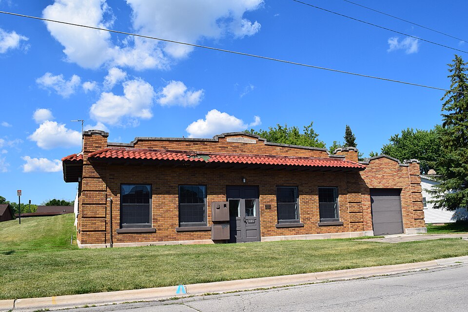 Photograph of Allouez Pump House