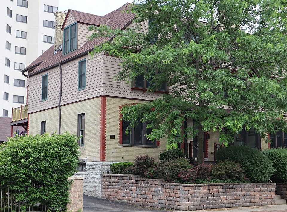Photograph of George W. Peck Row House