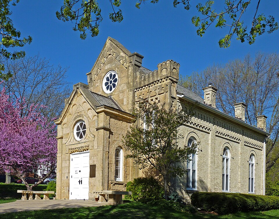 Photograph of Gates of Heaven Synagogue