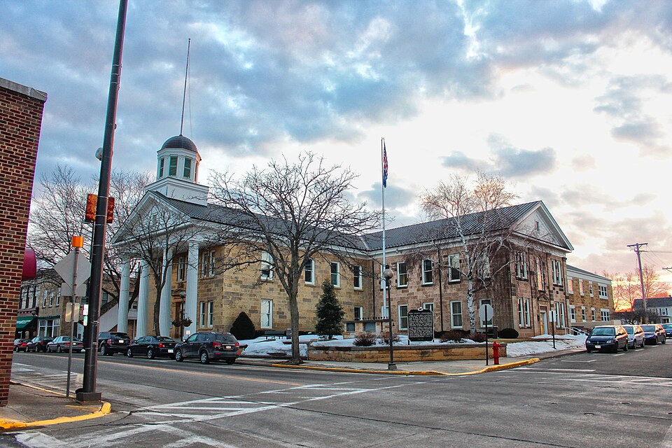Photograph of Iowa County Courthouse