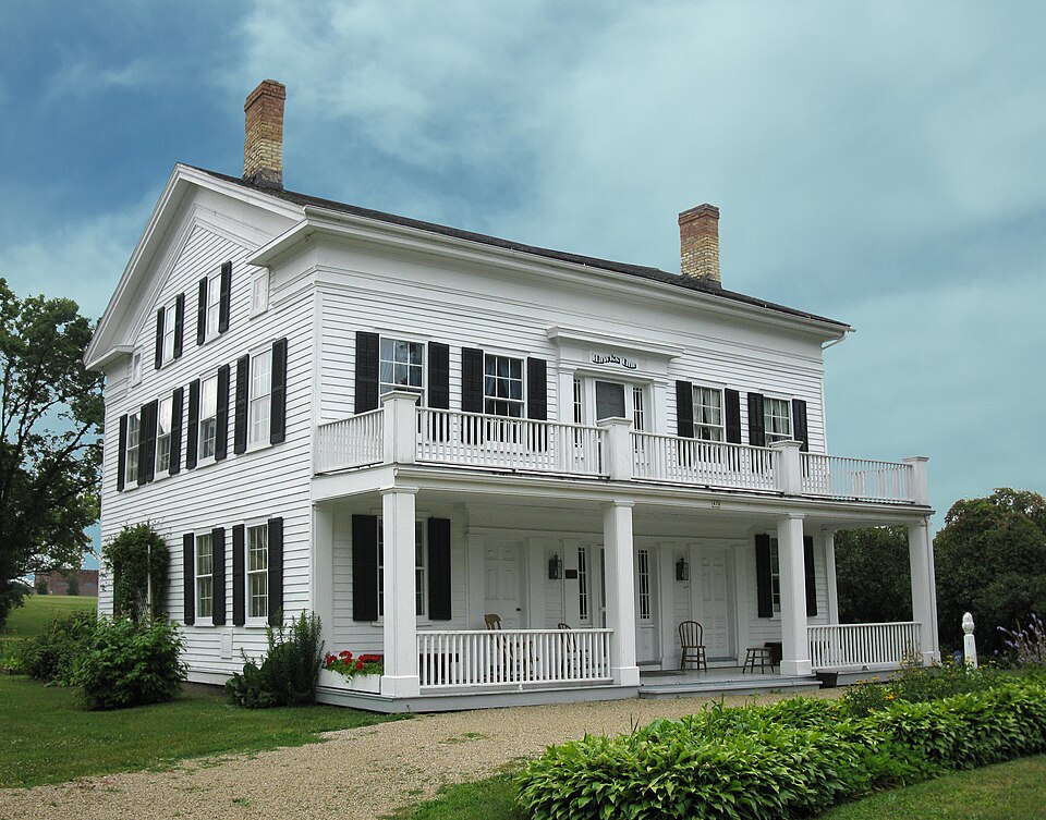 Photograph of Hawks Inn & Delafield History Center