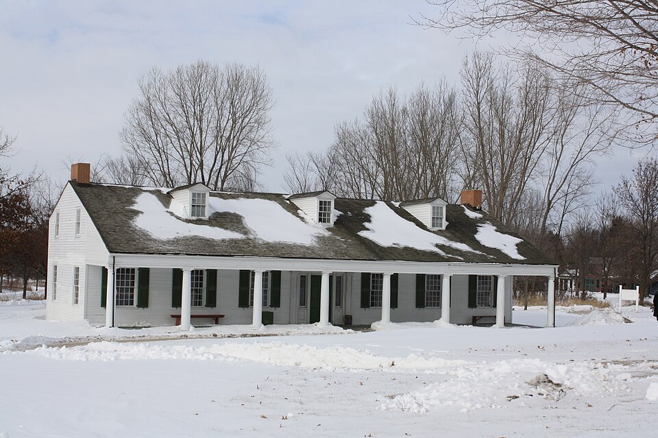 Photograph of Fort Howard Ward Building