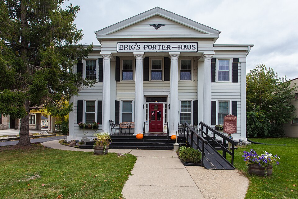 Photograph of Lain-Estburg House