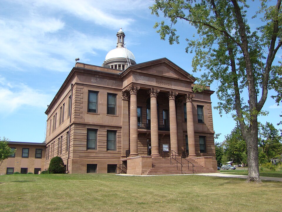 Photograph of Bayfield County Courthouse