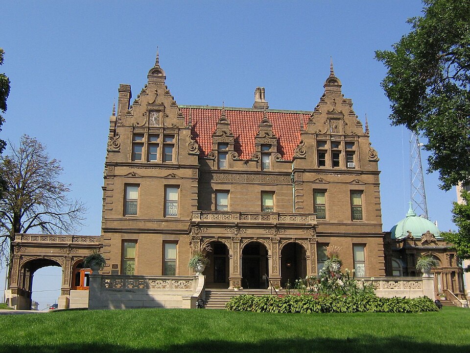 Photograph of Pabst Mansion