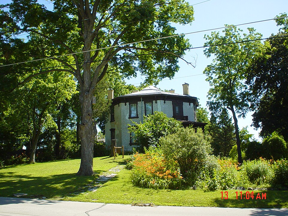 Photograph of Deacon West Octagon House