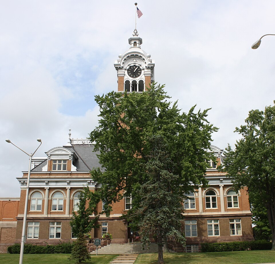 Photograph of Lincoln County Courthouse