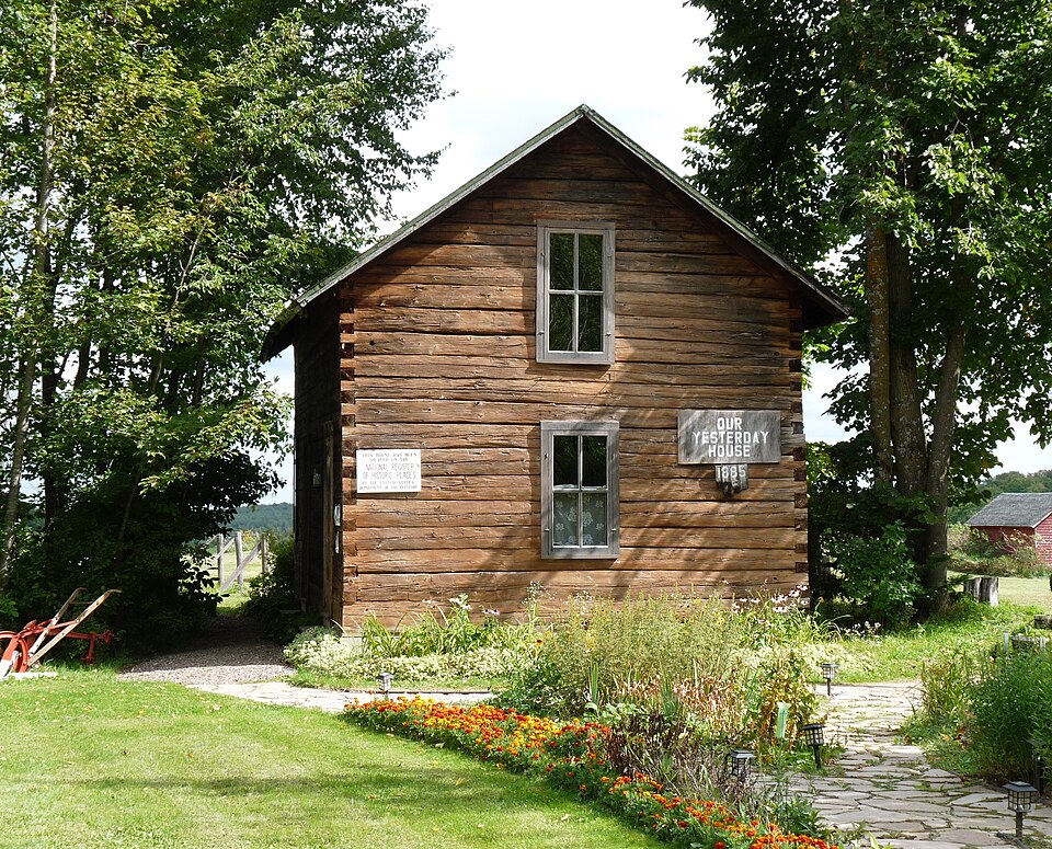 Photograph of Albin Johnson Log House