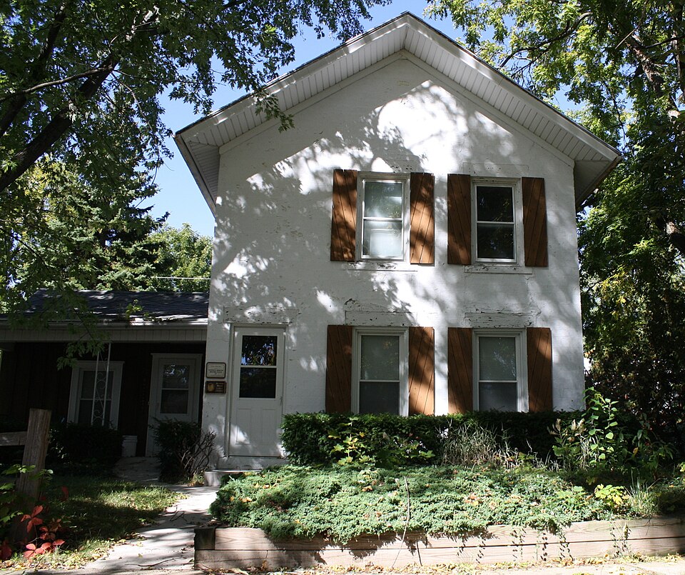 Photograph of De Jean House
