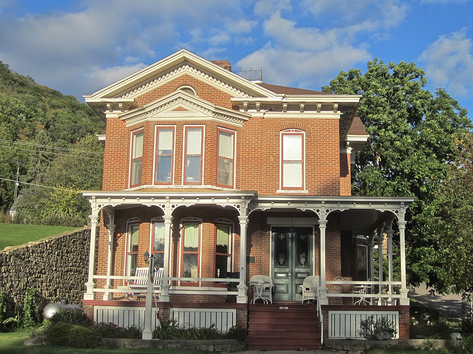 Photograph of Frederick Laue House
