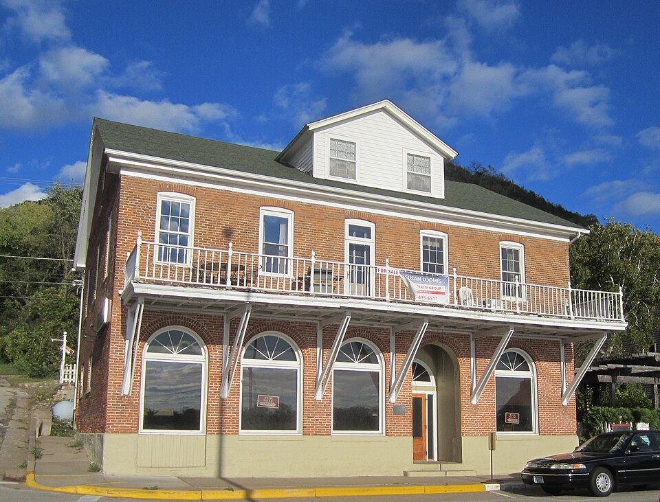 Photograph of Tester and Polin General Merchandise Store