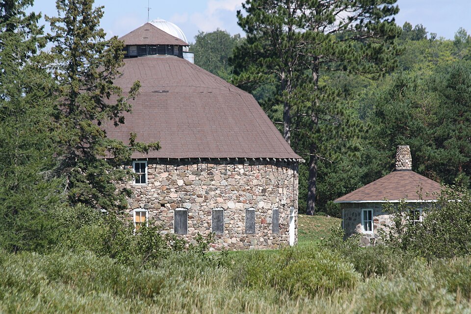 Photograph of Annala Round Barn