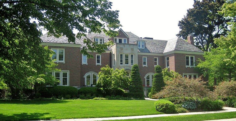 Photograph of Manor House